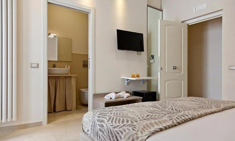 Opera N.5 By Spi Dreams Group Hotel Наполи Екстериор снимка